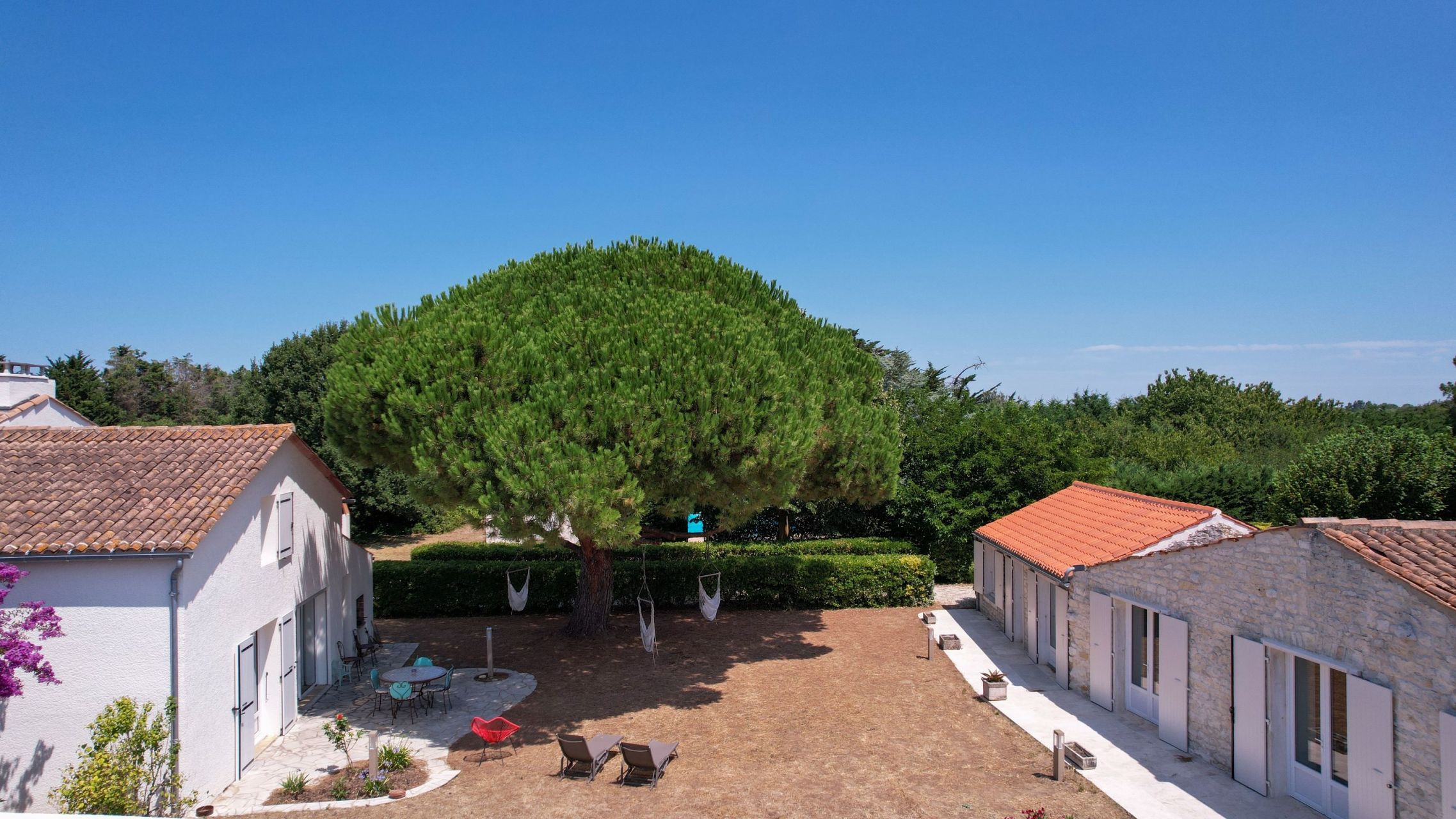 luxury house 10 Rooms for sale on ST PIERRE D OLERON (17310)