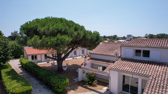 Sale Luxury house Saint-Pierre-d'Oléron 10&nbsp;Rooms 238&nbsp;m²
