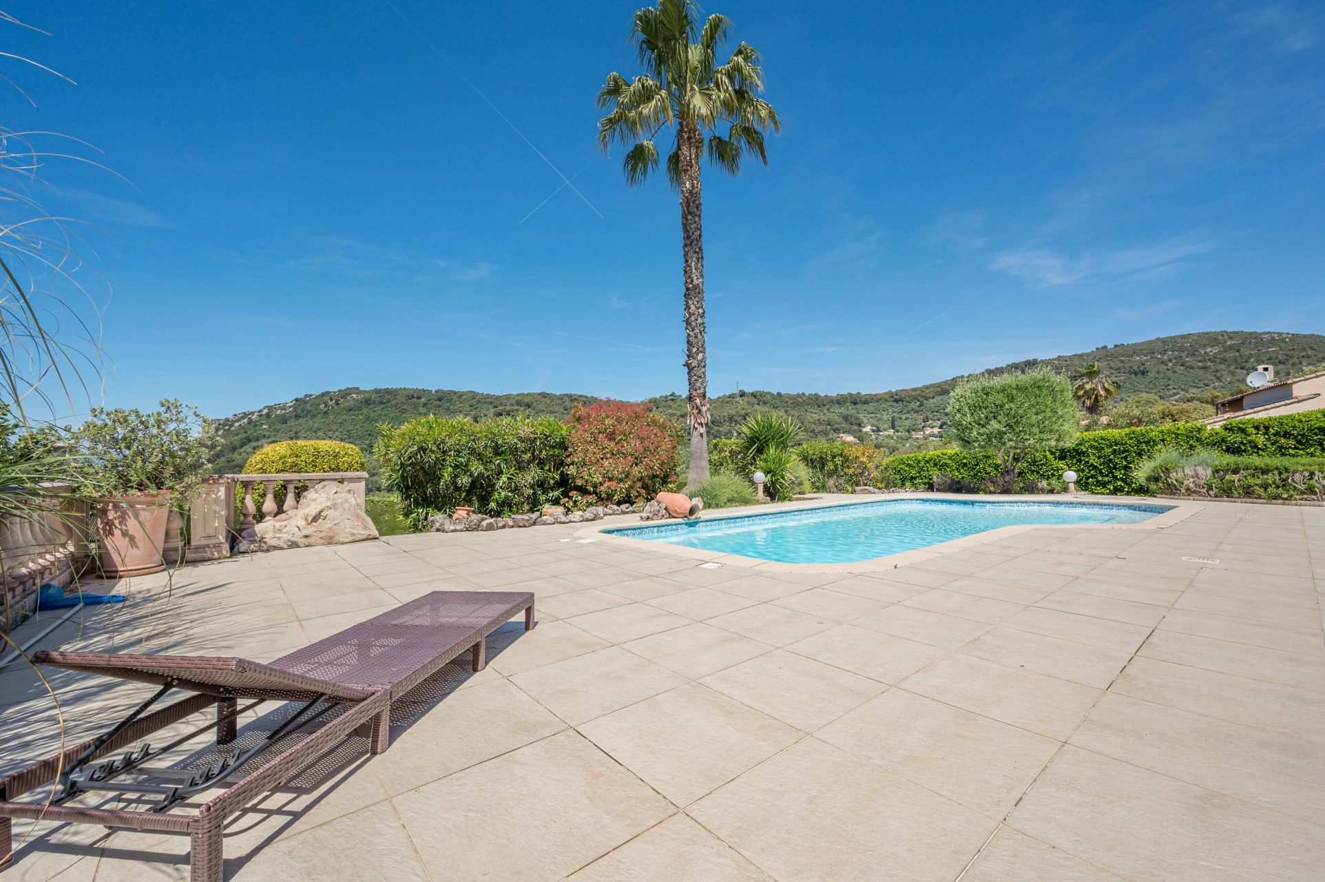luxury villa 6 Rooms for sale on LA TURBIE (06320)