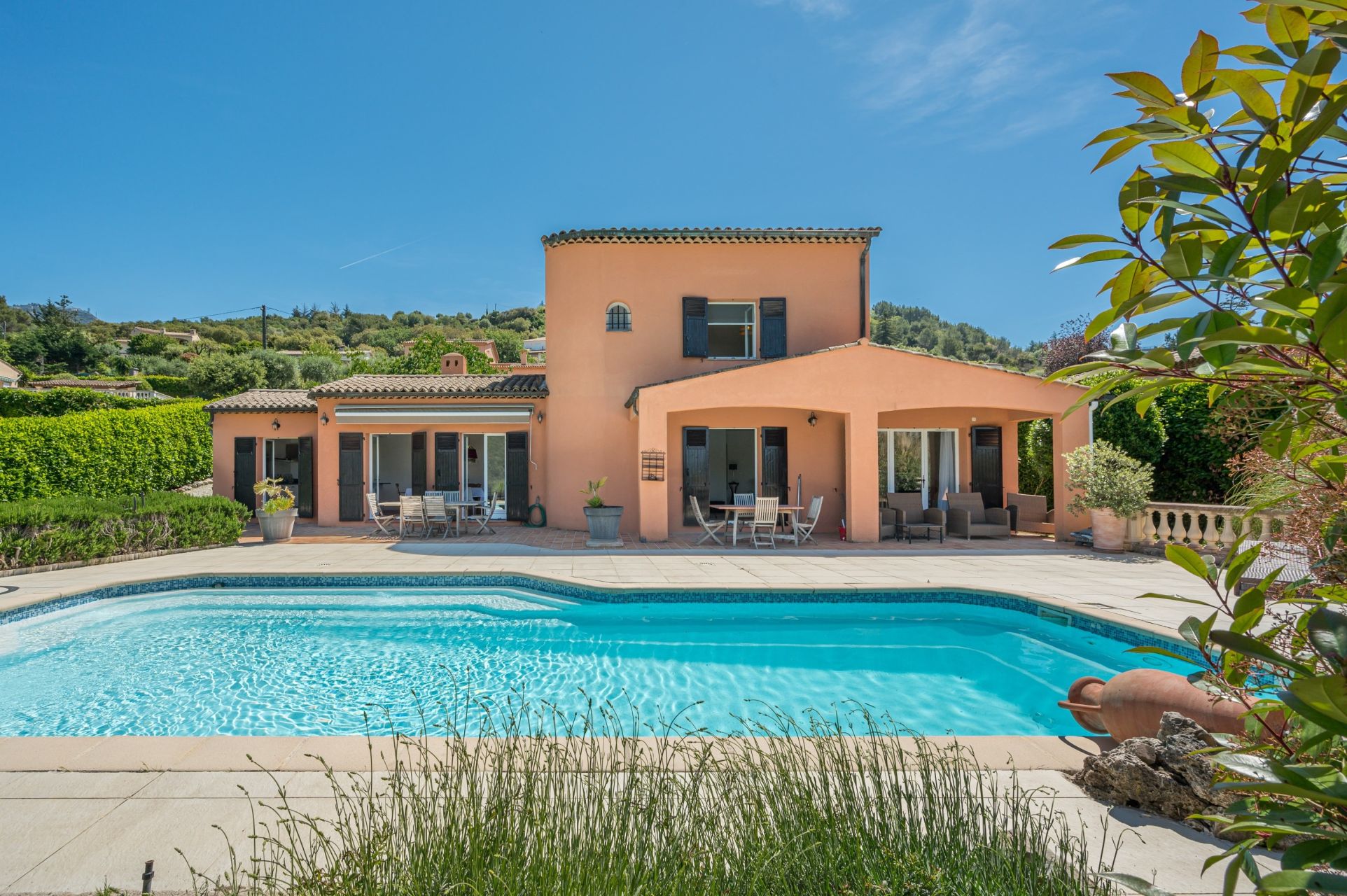luxury villa 6 Rooms for sale on LA TURBIE (06320)