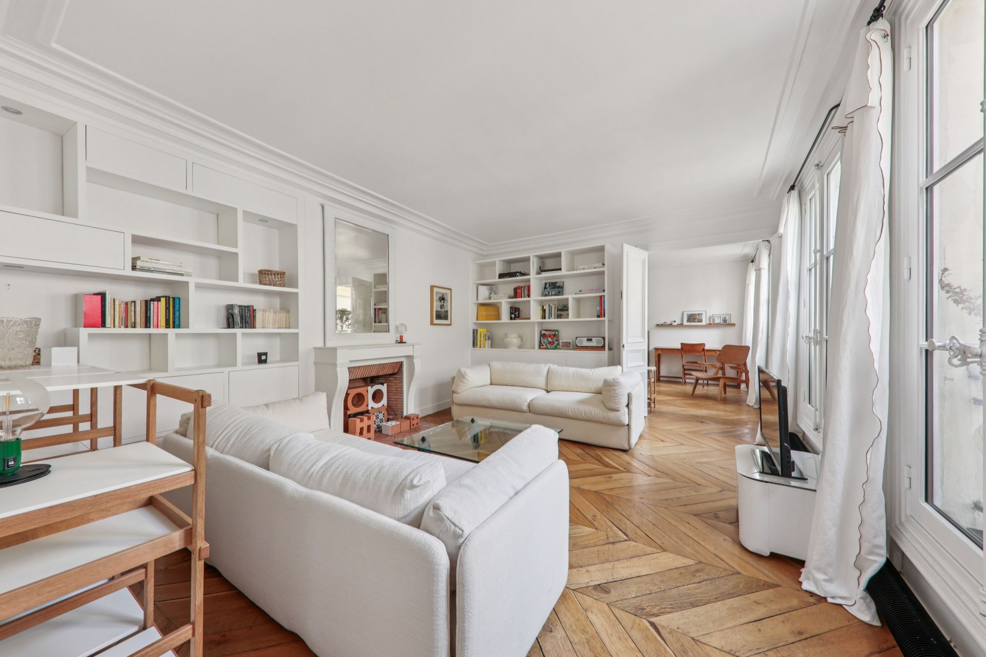 luxury apartment 4 Rooms for rent on PARIS (75007)