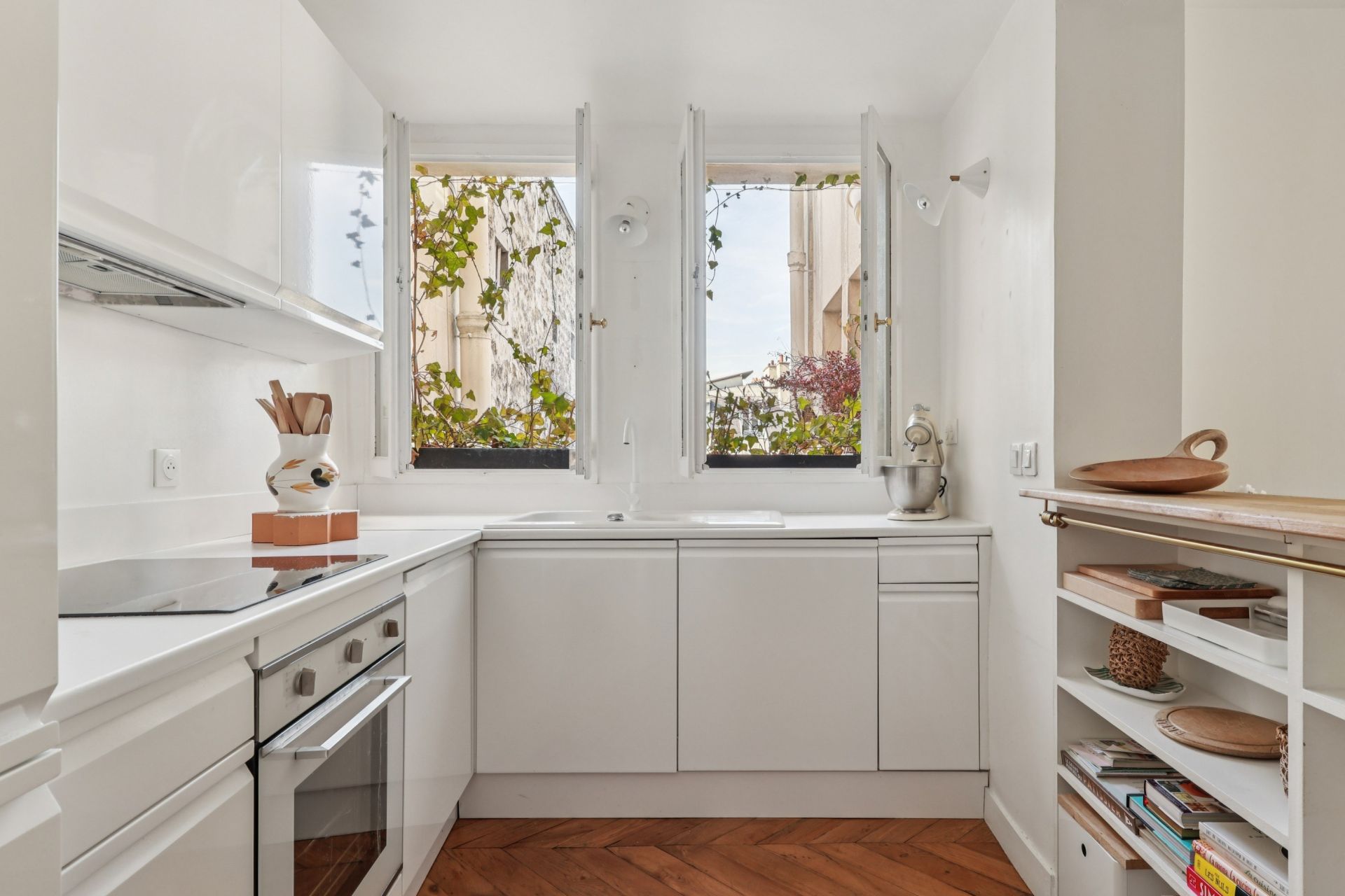 luxury apartment 4 Rooms for rent on PARIS (75007)