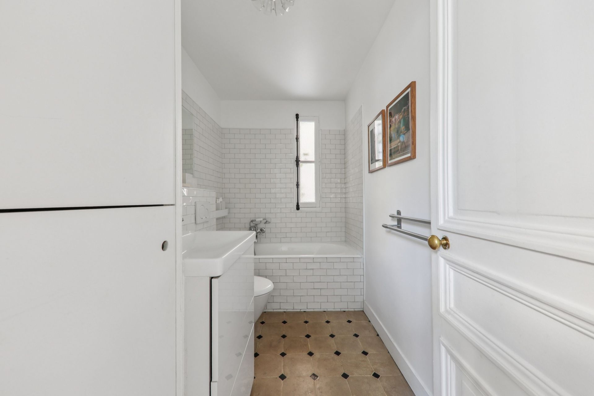 luxury apartment 4 Rooms for rent on PARIS (75007)