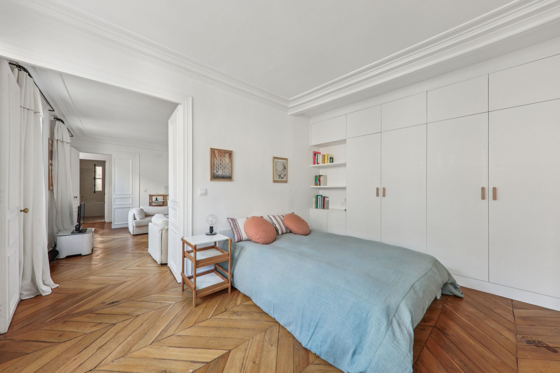 luxury apartment 4 Rooms for rent on PARIS (75007)