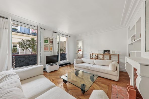 Rental Luxury apartment Paris 7 4&nbsp;Rooms 76.81&nbsp;m²