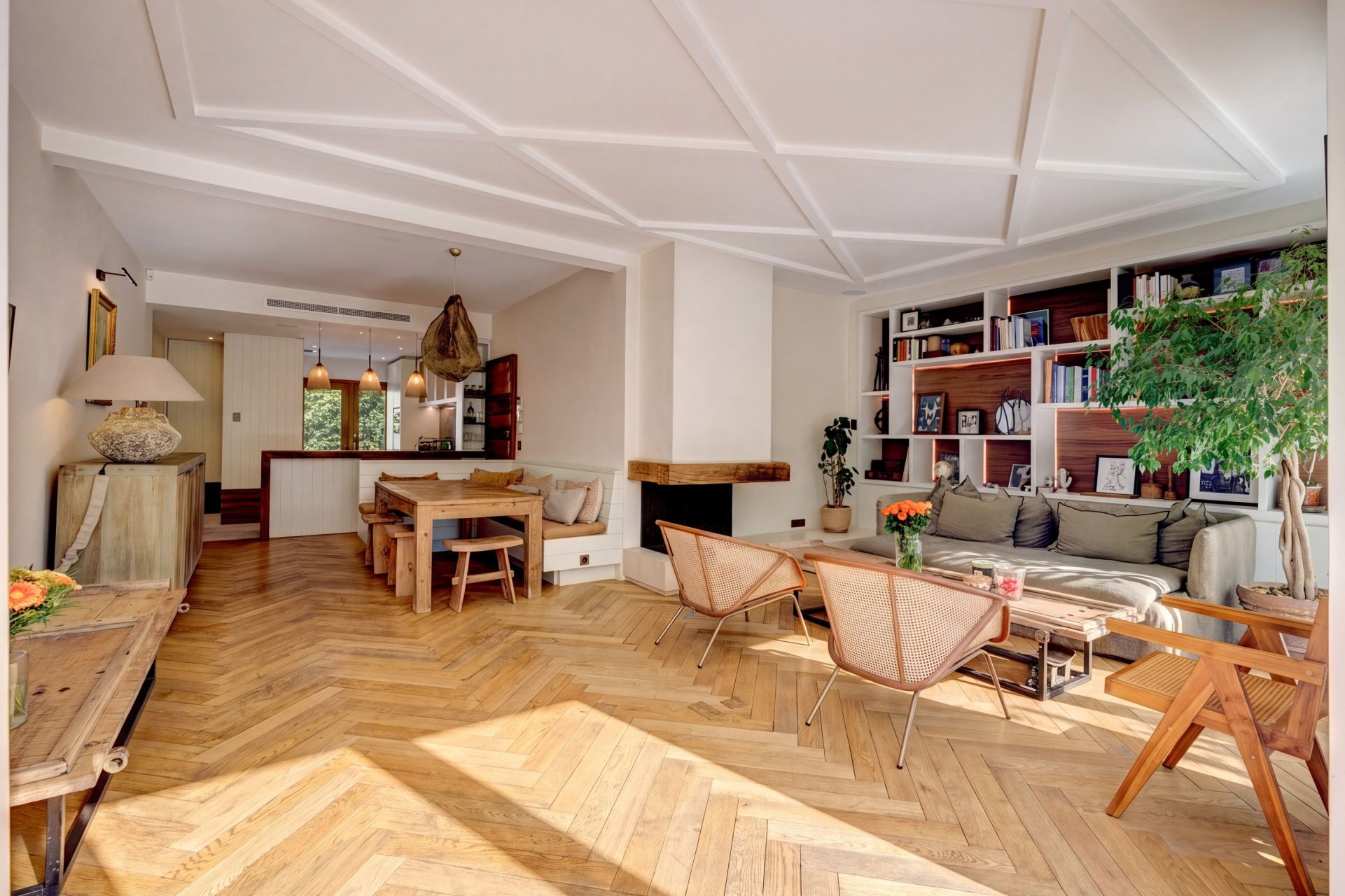 luxury apartment 3 Rooms for sale on CANNES (06400)