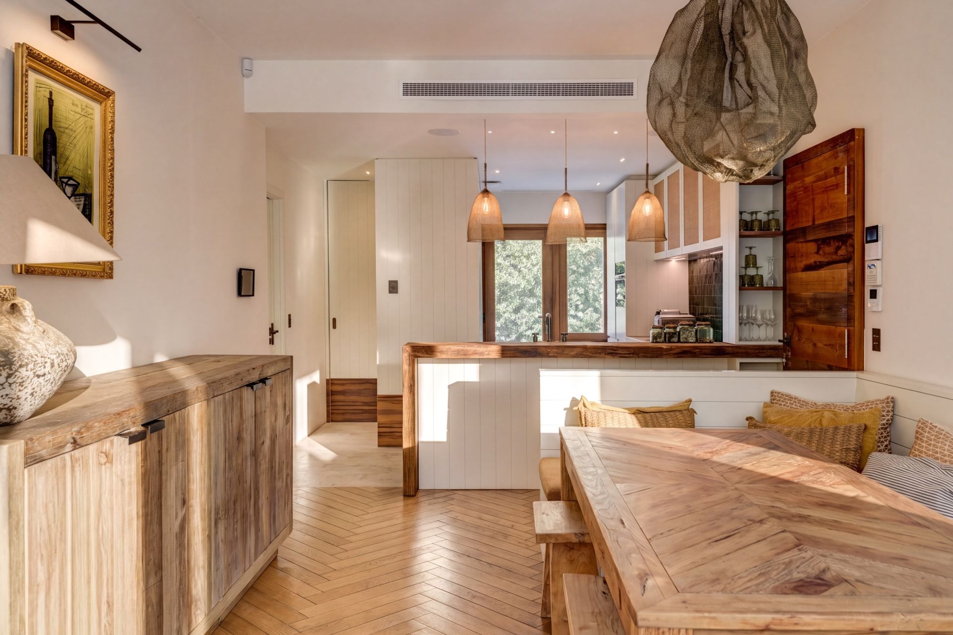 luxury apartment 3 Rooms for sale on CANNES (06400)