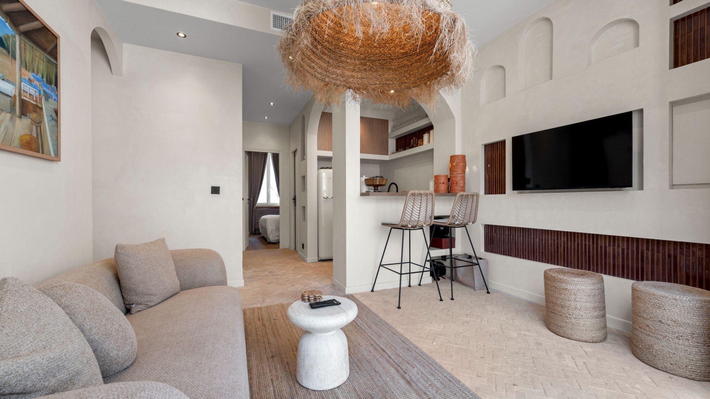 luxury apartment 4 Rooms for sale on ST TROPEZ (83990)