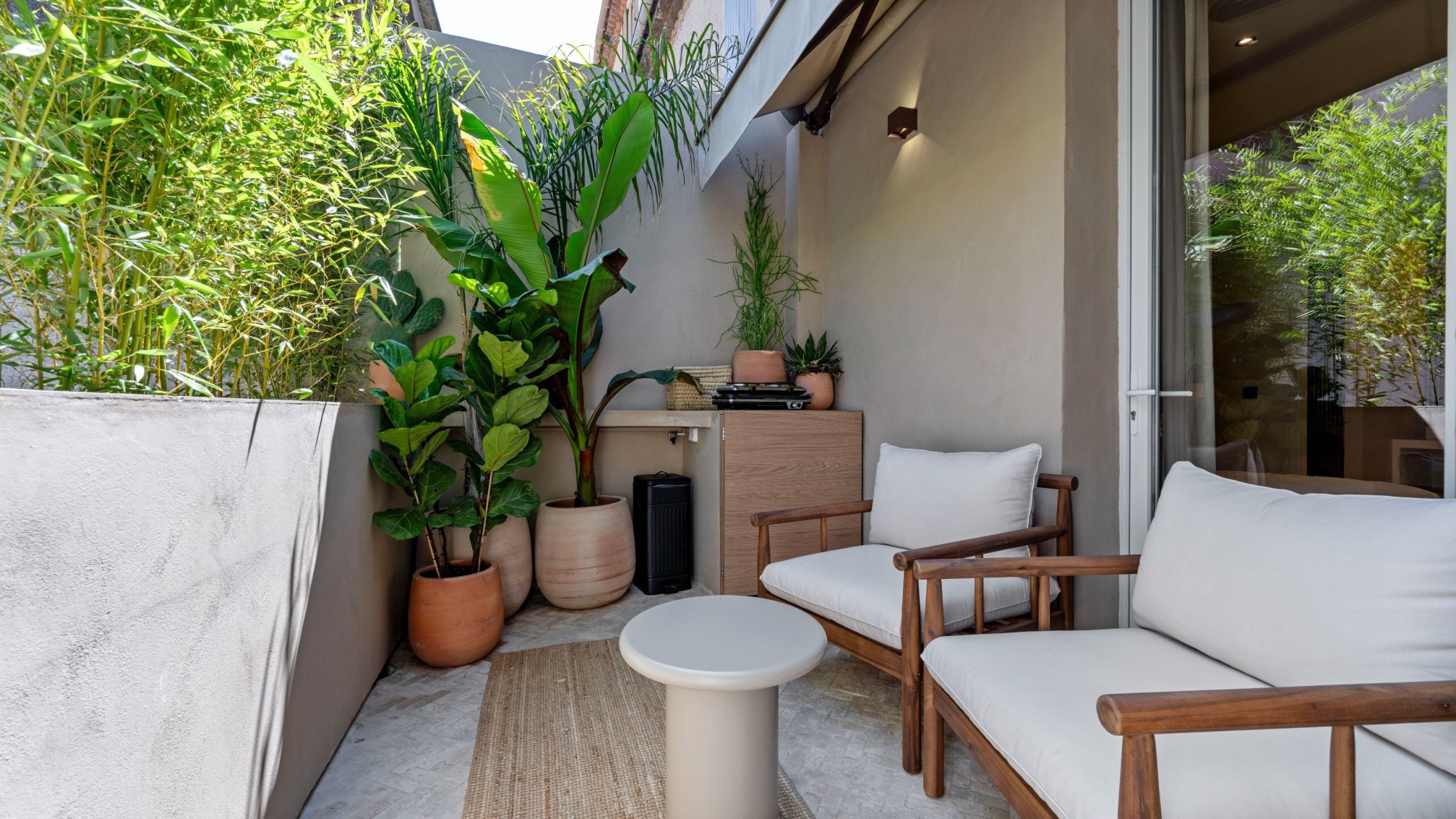 luxury apartment 4 Rooms for sale on ST TROPEZ (83990)