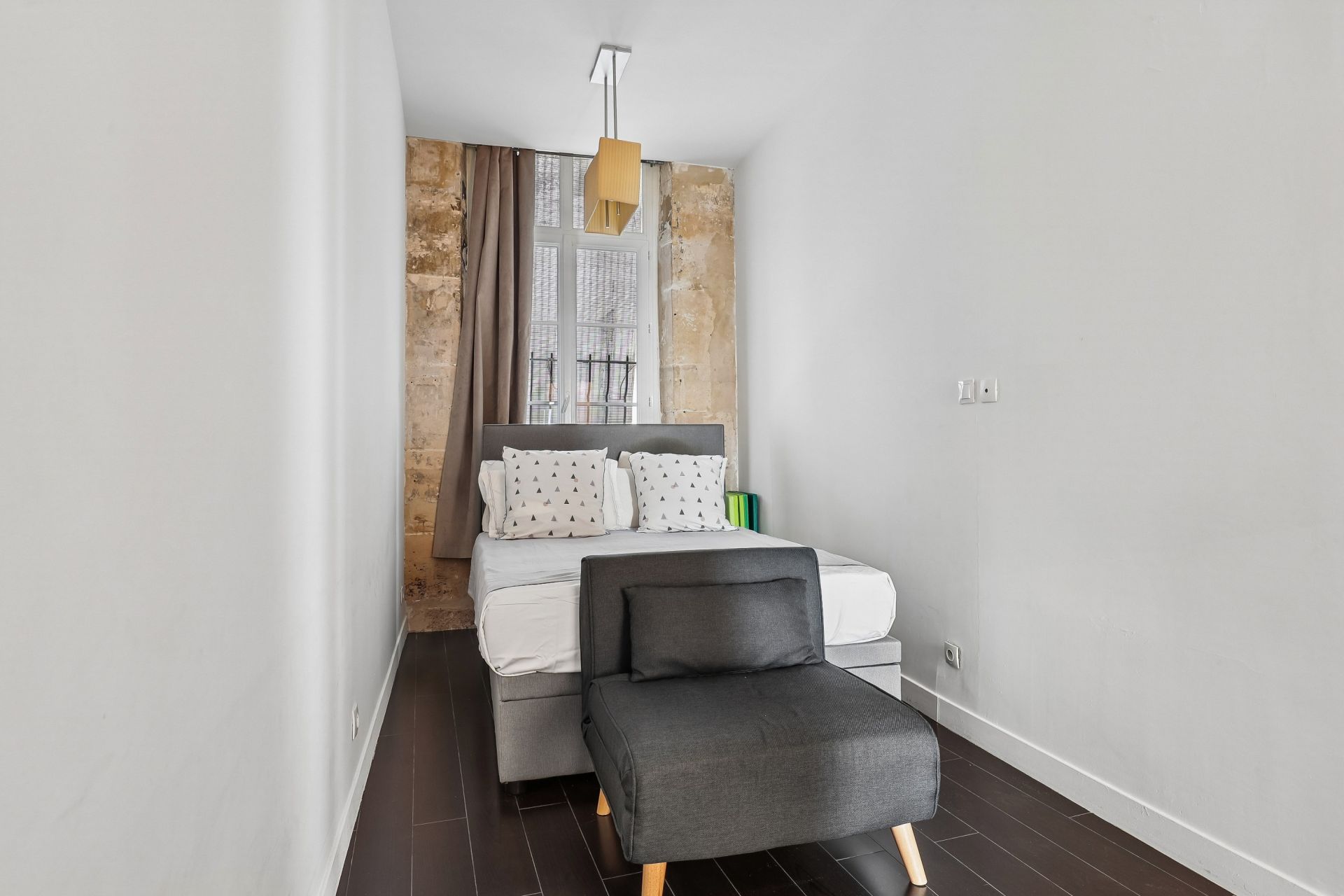 luxury apartment 4 Rooms for sale on PARIS (75004)