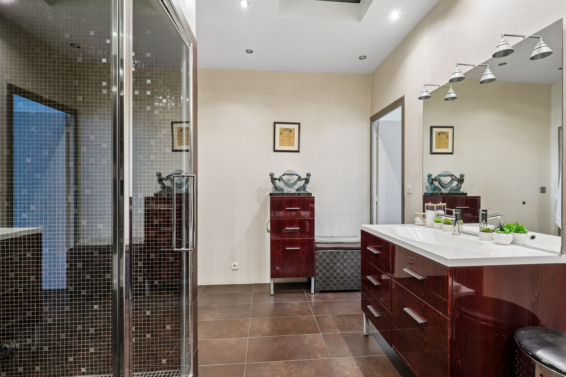 luxury apartment 4 Rooms for sale on PARIS (75004)