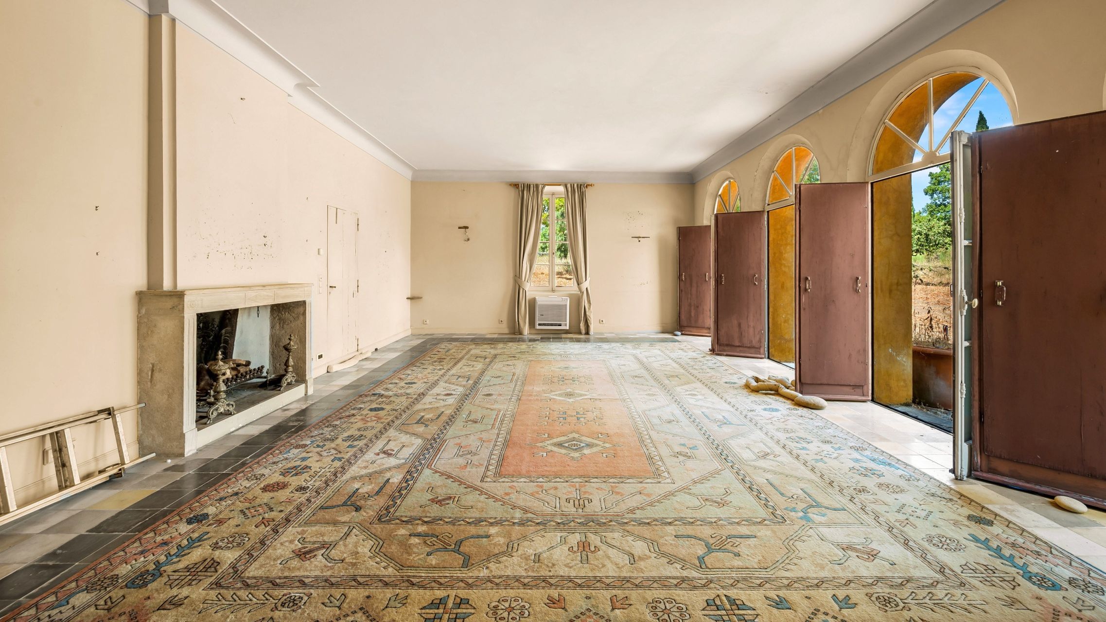 bastide 7 Pièces en vente sur CALLIAN (83440)