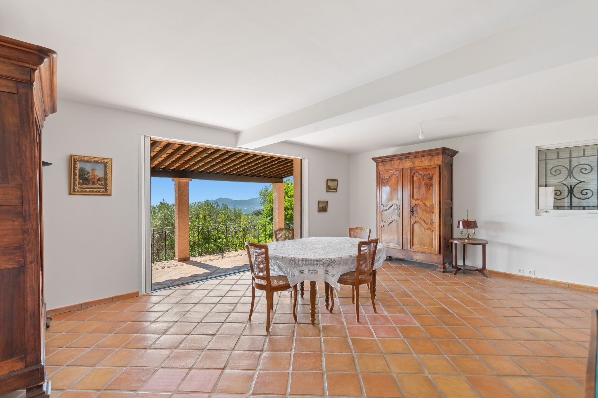luxury house 7 Rooms for sale on LA FARLEDE (83210)