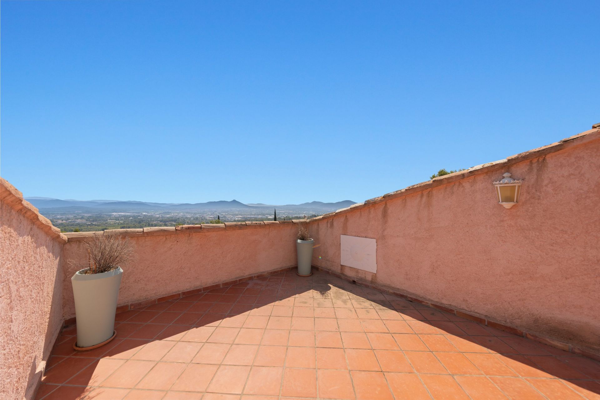 luxury house 7 Rooms for sale on LA FARLEDE (83210)