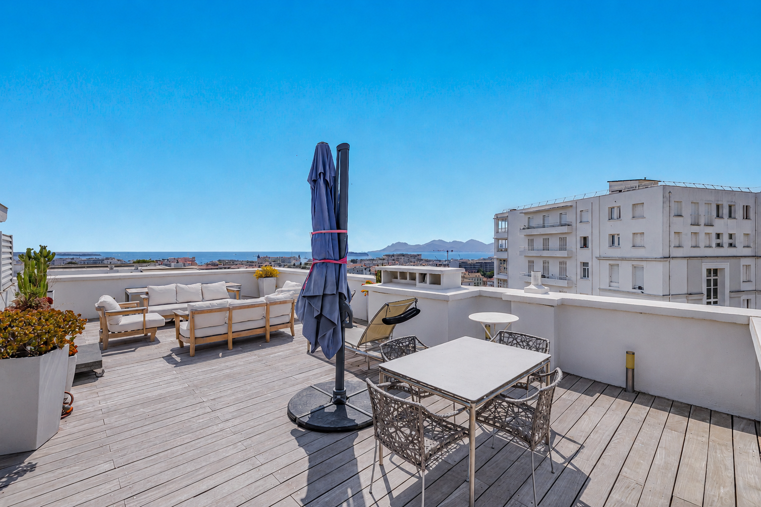 penthouse 3 Rooms for sale on CANNES (06400)