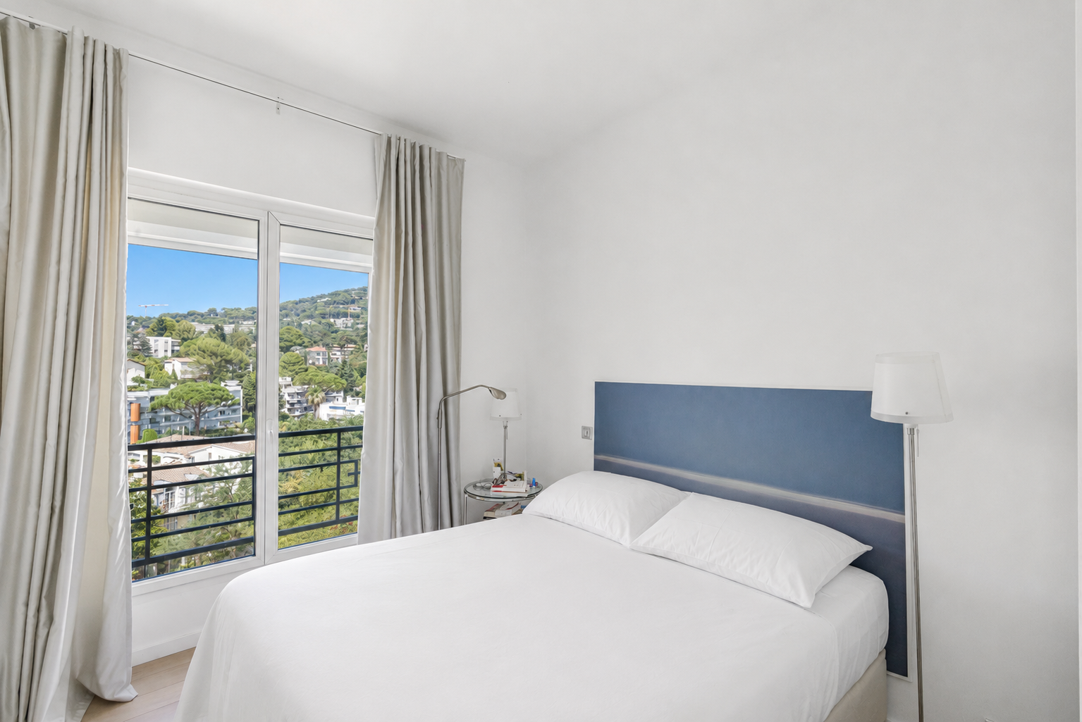 penthouse 3 Rooms for sale on CANNES (06400)
