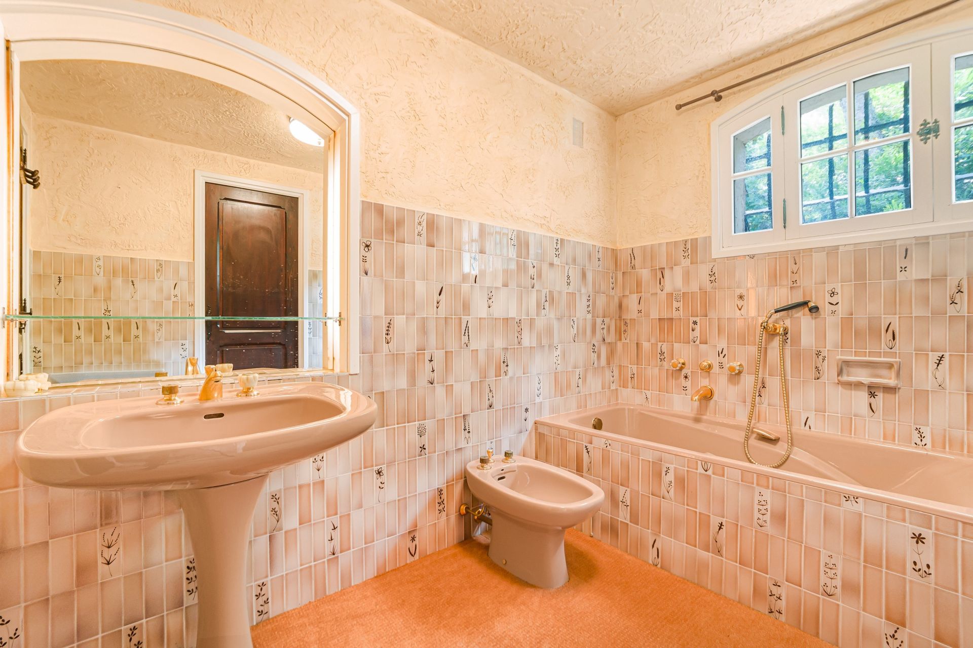 luxury villa 8 Rooms for sale on THEOULE SUR MER (06590)
