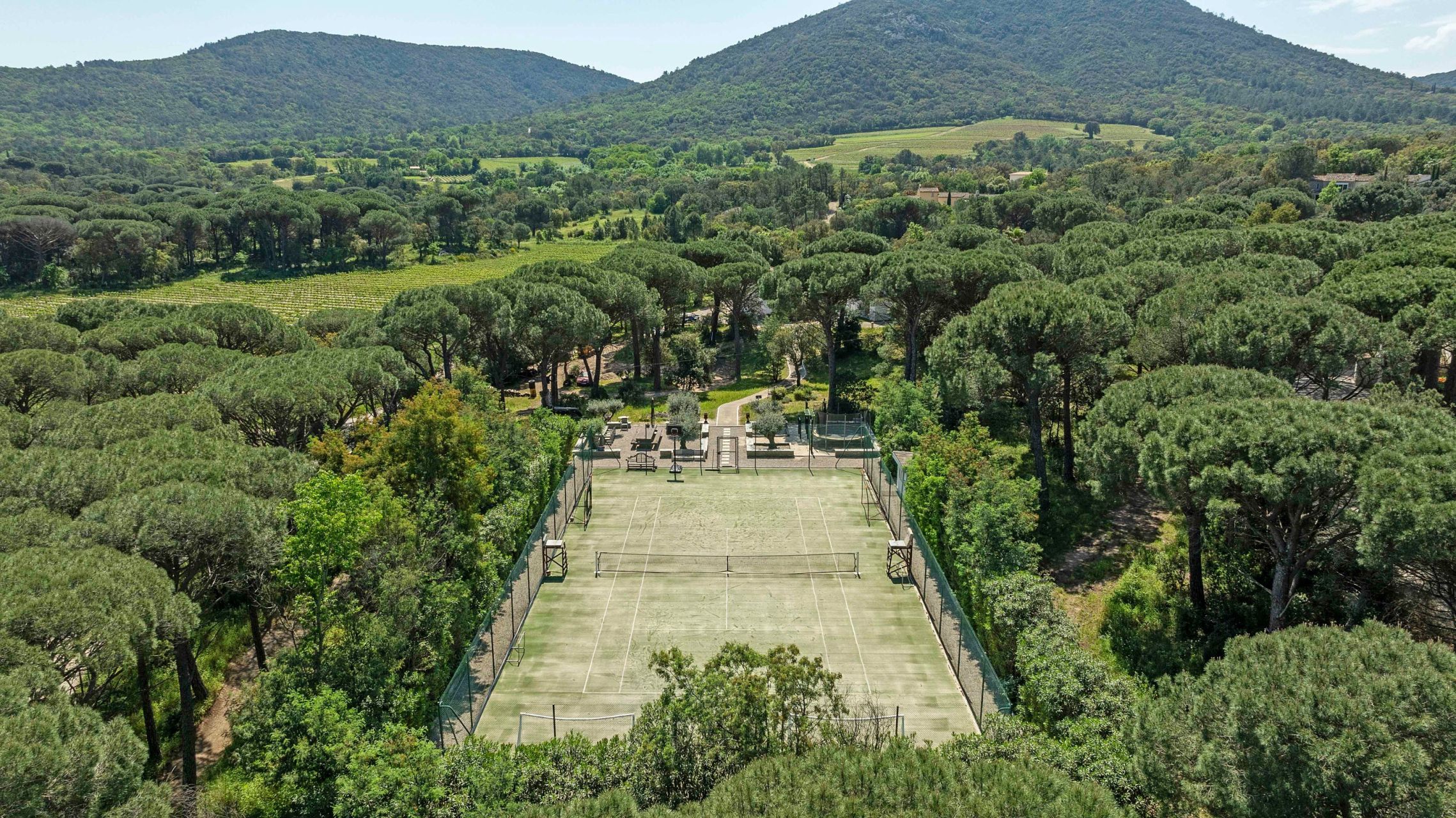 villa de luxe 12 Pièces en vente sur LE PLAN DE LA TOUR (83120)