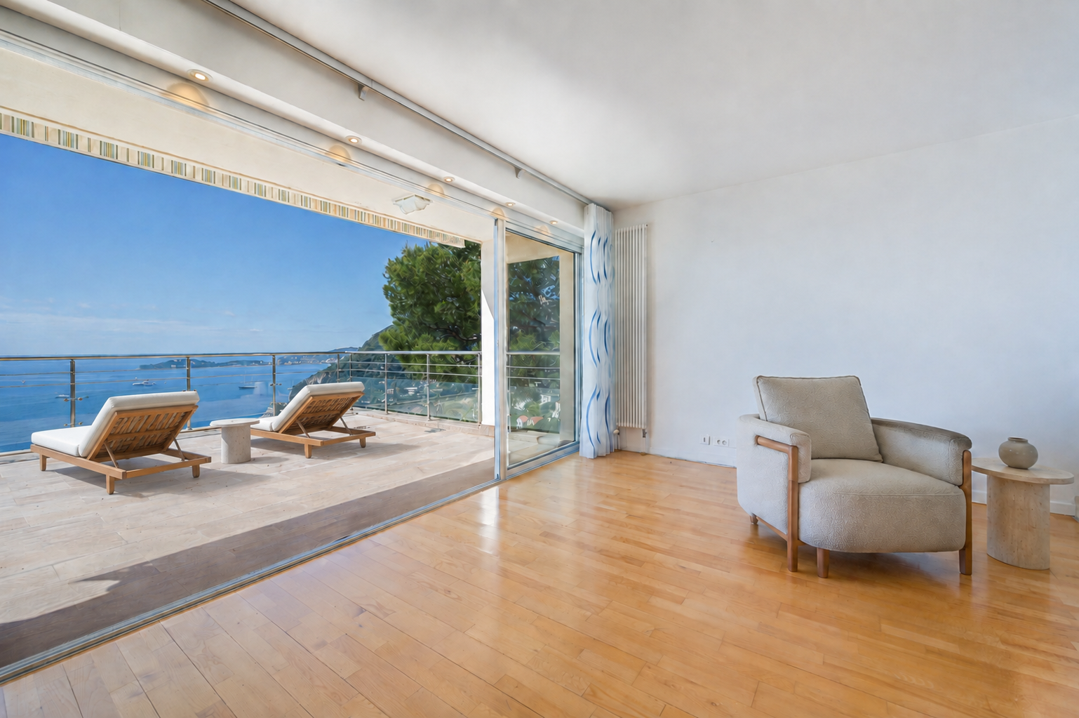 triplex de luxe 5 Pièces en vente sur EZE (06360)
