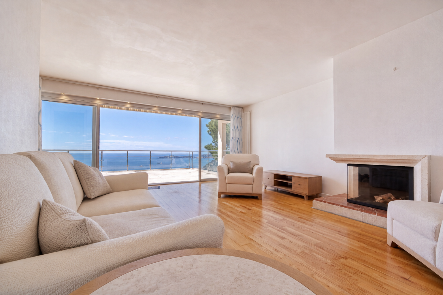 triplex de luxe 5 Pièces en vente sur EZE (06360)