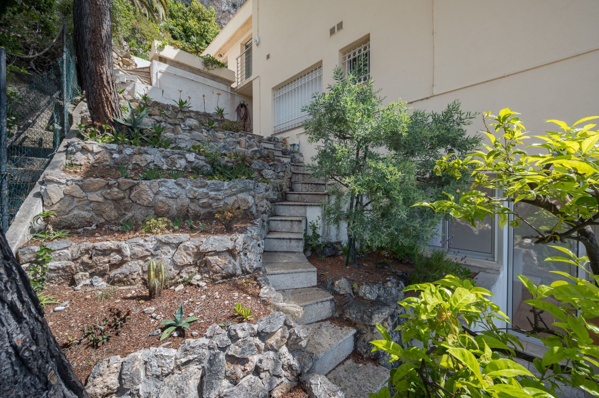 triplex de luxe 5 Pièces en vente sur EZE (06360)