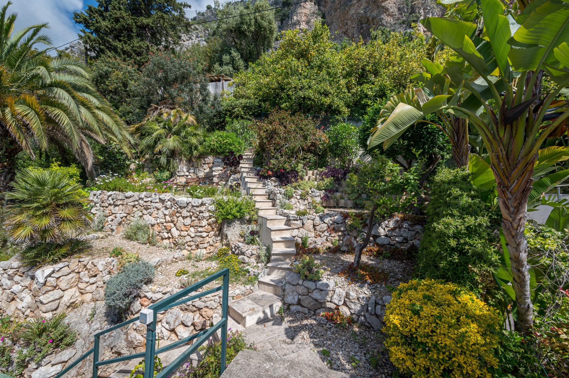 triplex de luxe 5 Pièces en vente sur EZE (06360)
