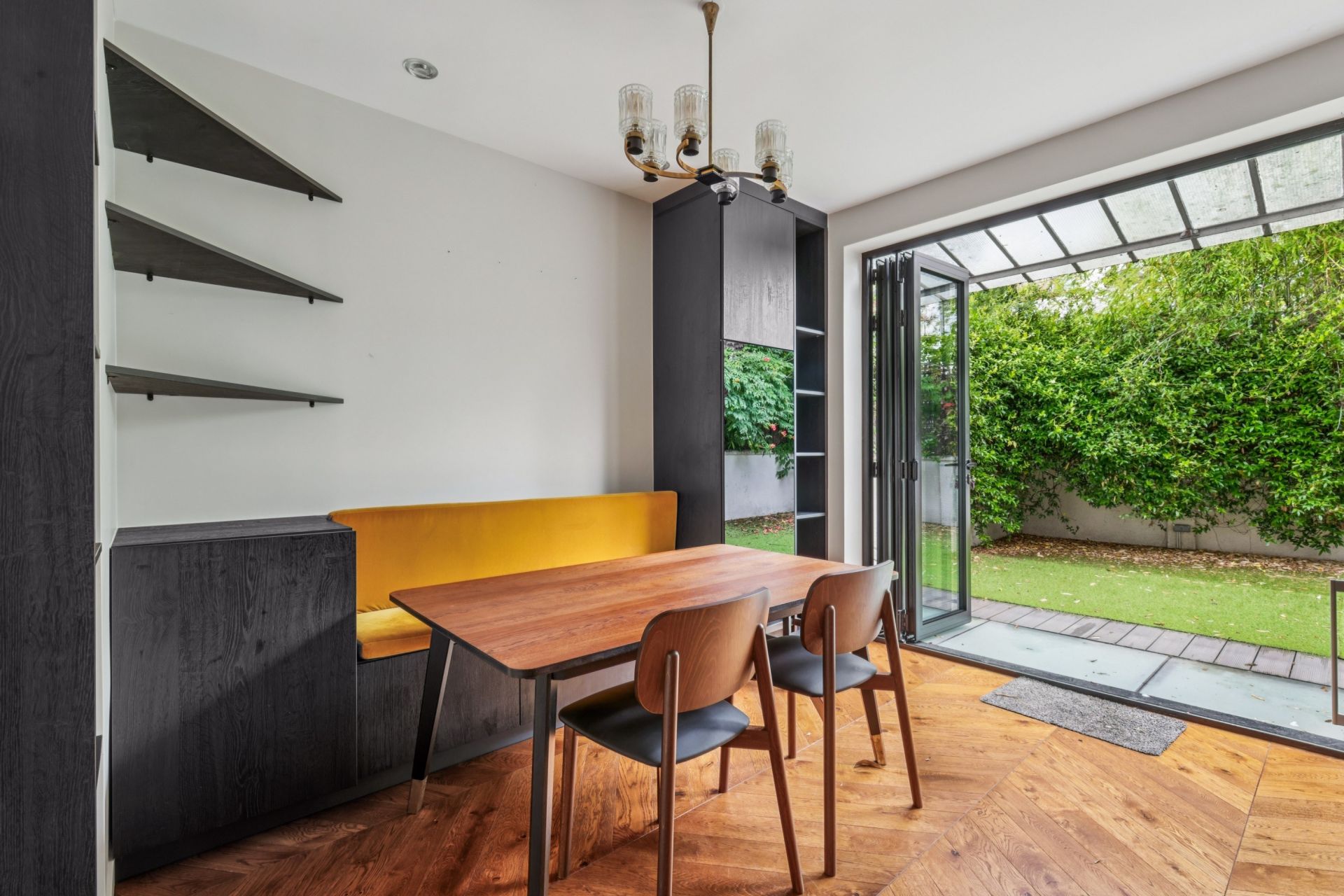 townhouse 7 Rooms for rent on PARIS (75016)