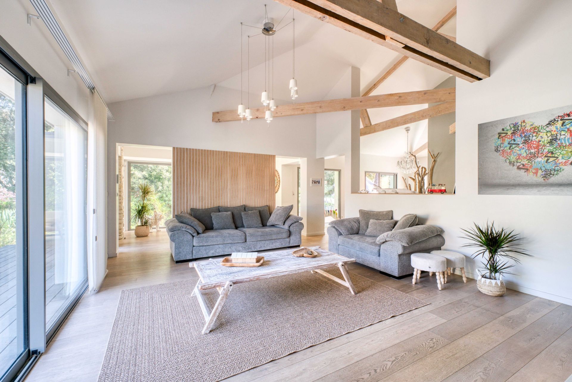 luxury house 8 Rooms for sale on ST GEORGES DE DIDONNE (17110)