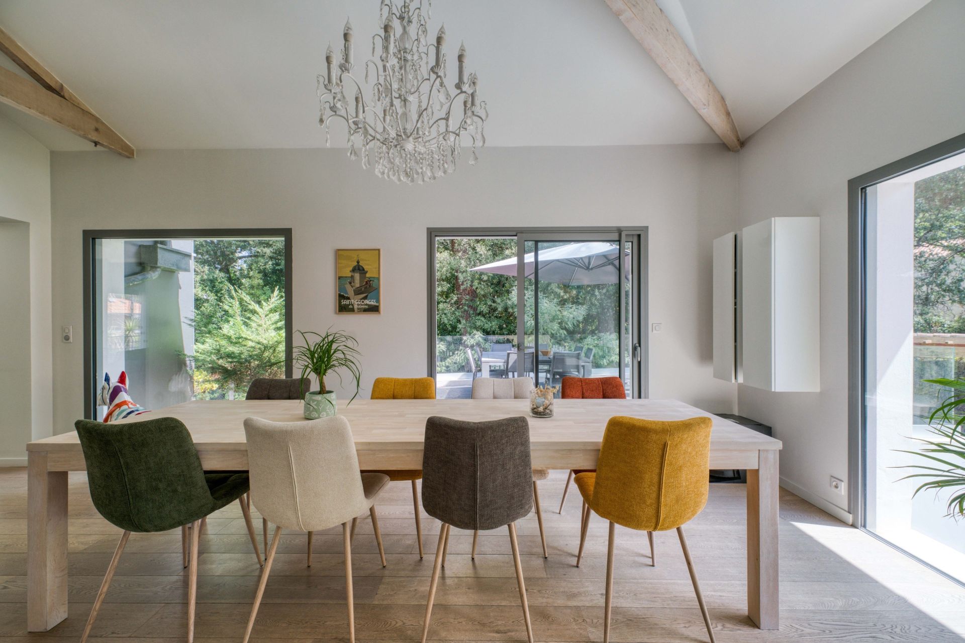 luxury house 8 Rooms for sale on ST GEORGES DE DIDONNE (17110)