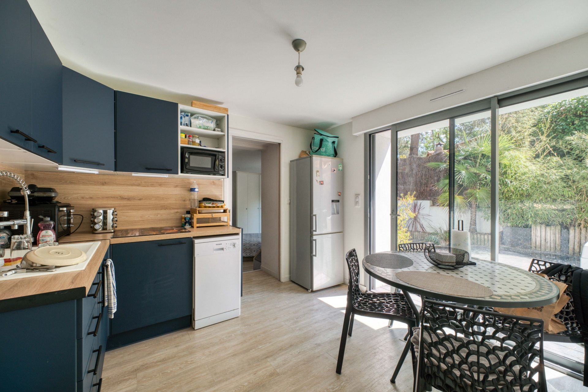 luxury house 8 Rooms for sale on ST GEORGES DE DIDONNE (17110)