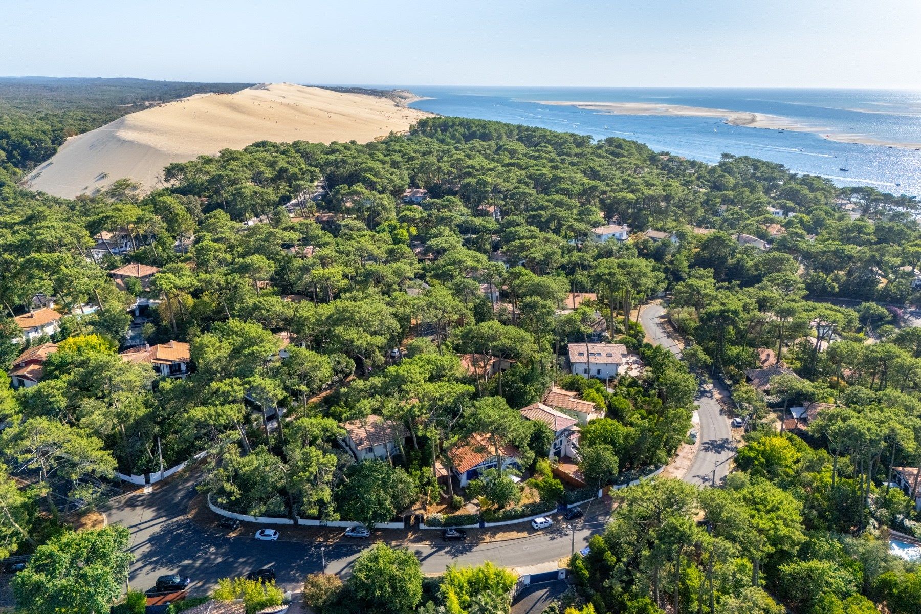 luxury house 5 Rooms for sale on PYLA SUR MER (33115)