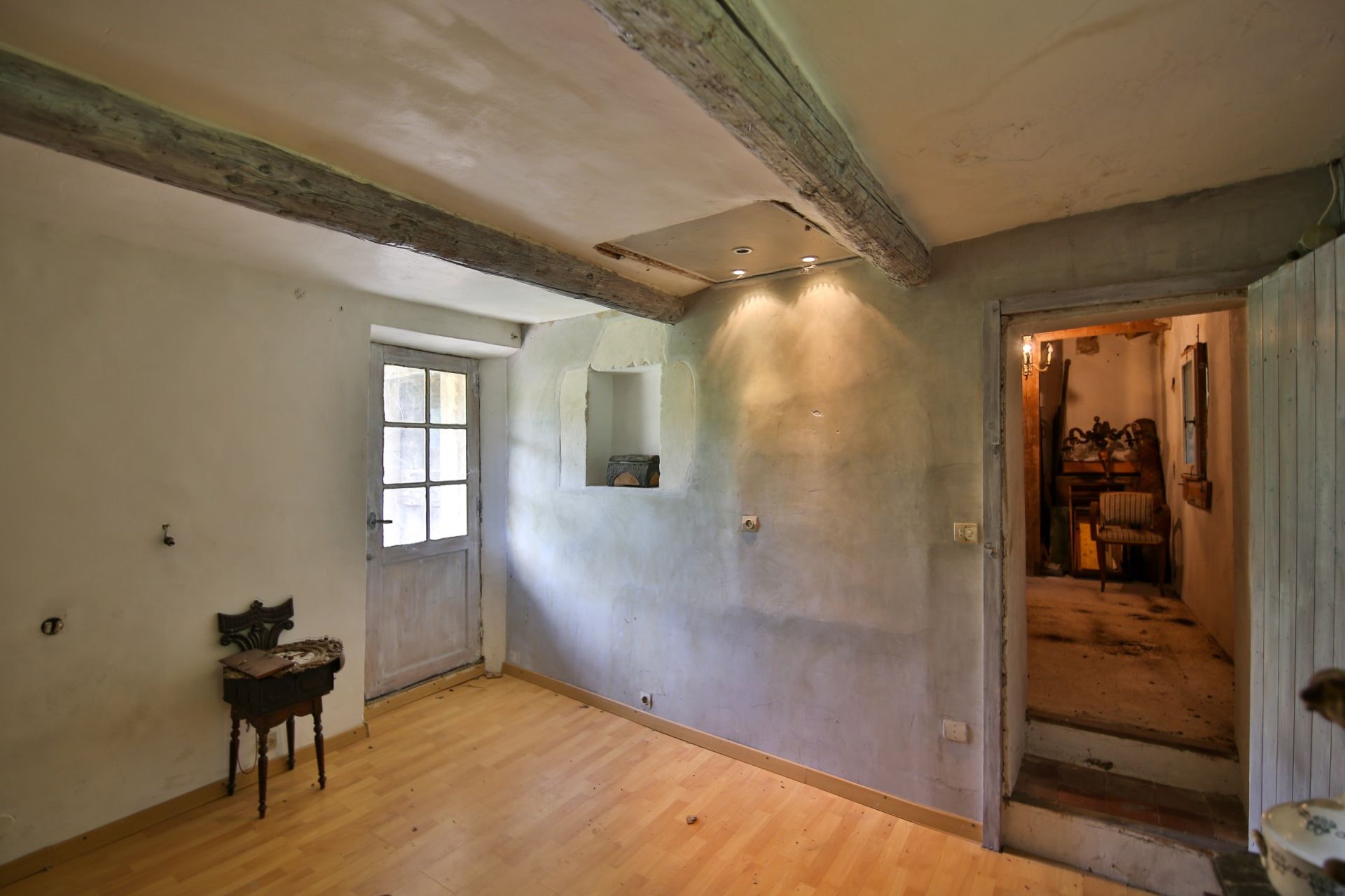 luxury house 10 Rooms for sale on OPPEDE (84580)