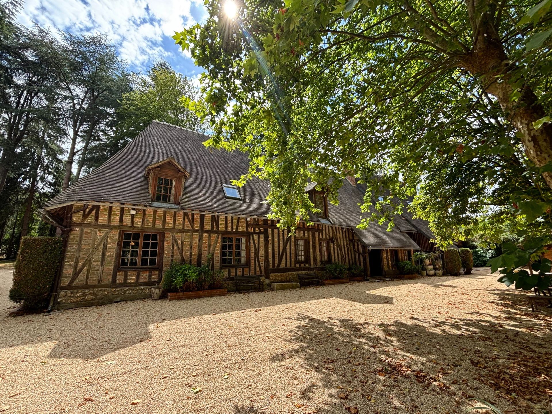 maison de luxe 10 Pièces en vente sur BERNAY (27300)
