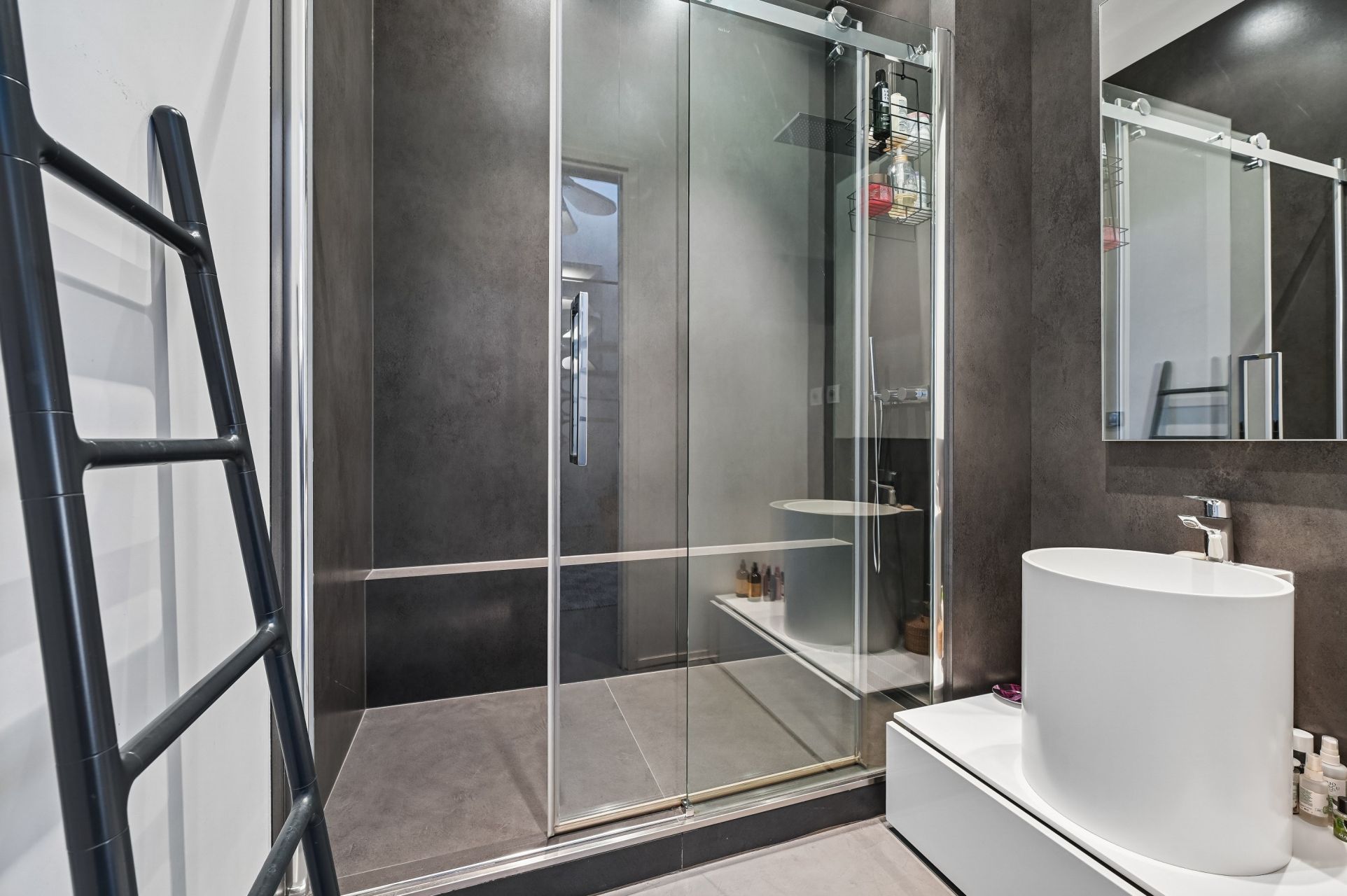 luxury apartment 6 Rooms for sale on PARIS (75015)