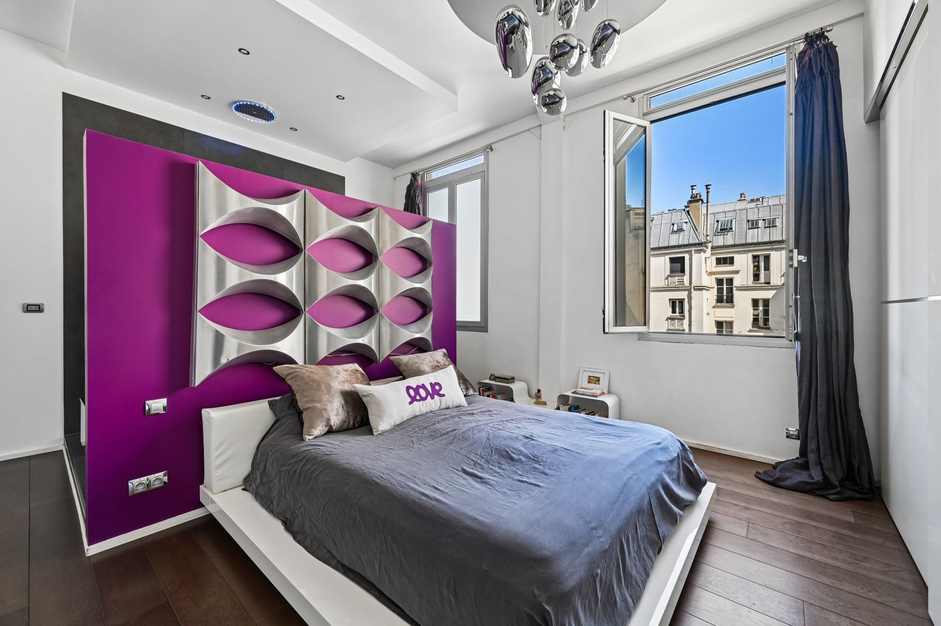 luxury apartment 6 Rooms for sale on PARIS (75015)