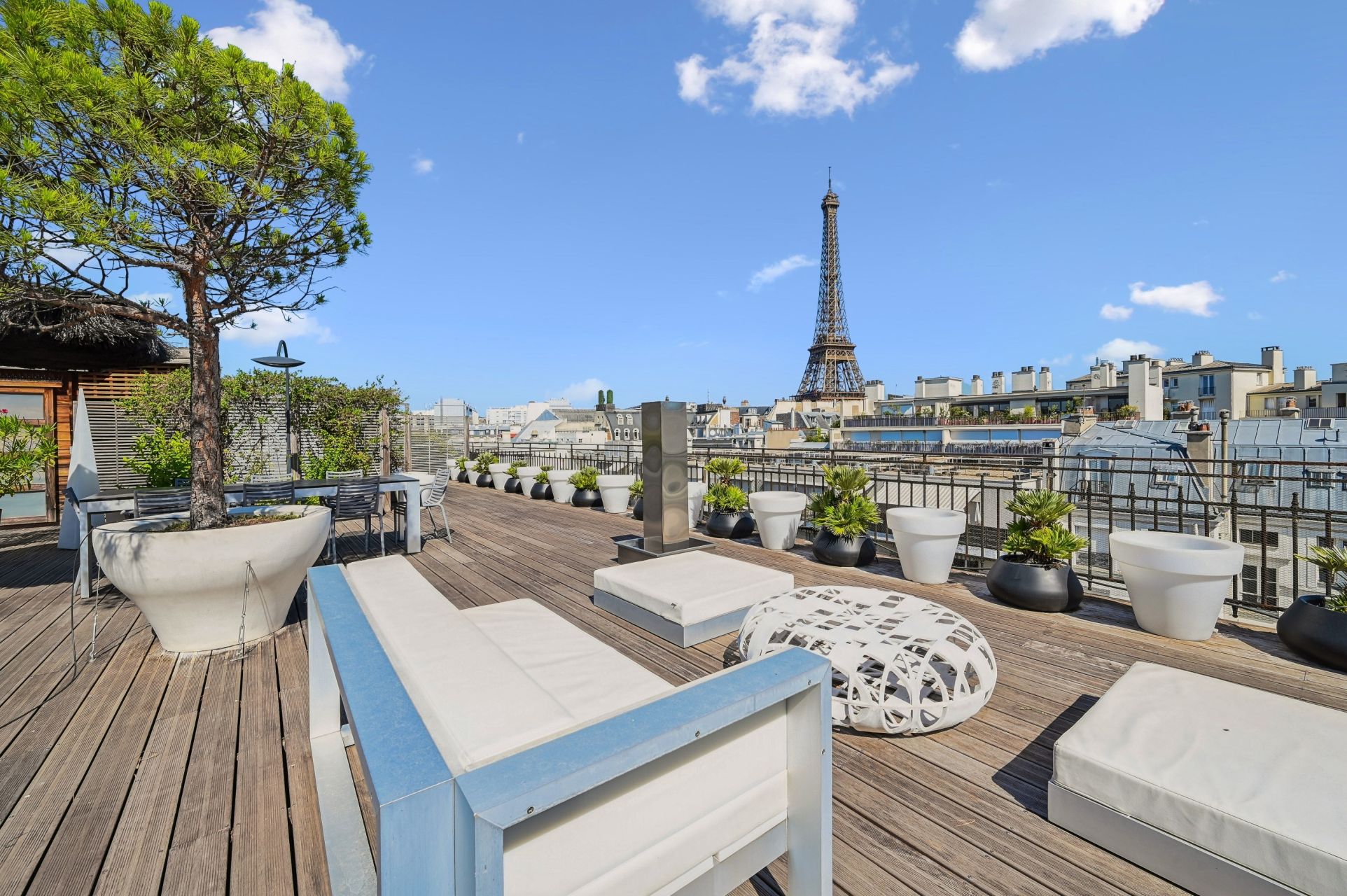 luxury apartment 6 Rooms for sale on PARIS (75015)