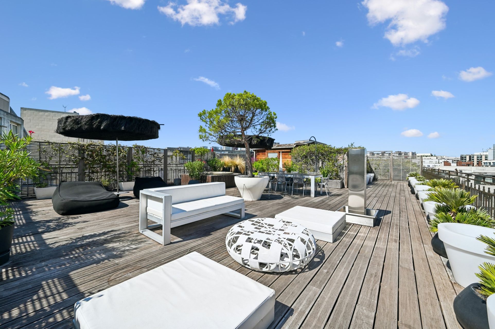 luxury apartment 6 Rooms for sale on PARIS (75015)