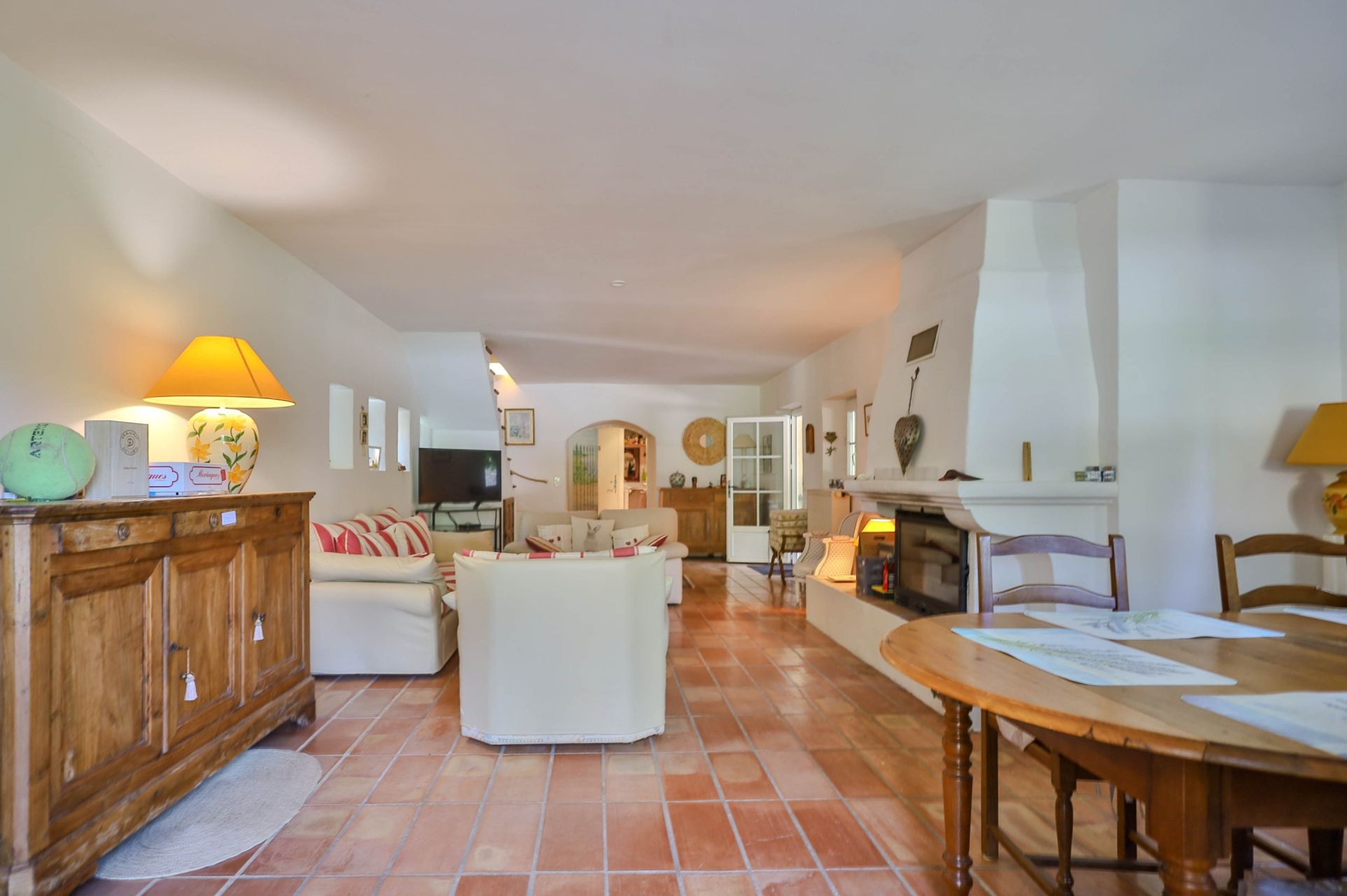 luxury house 8 Rooms for sale on GORDES (84220)