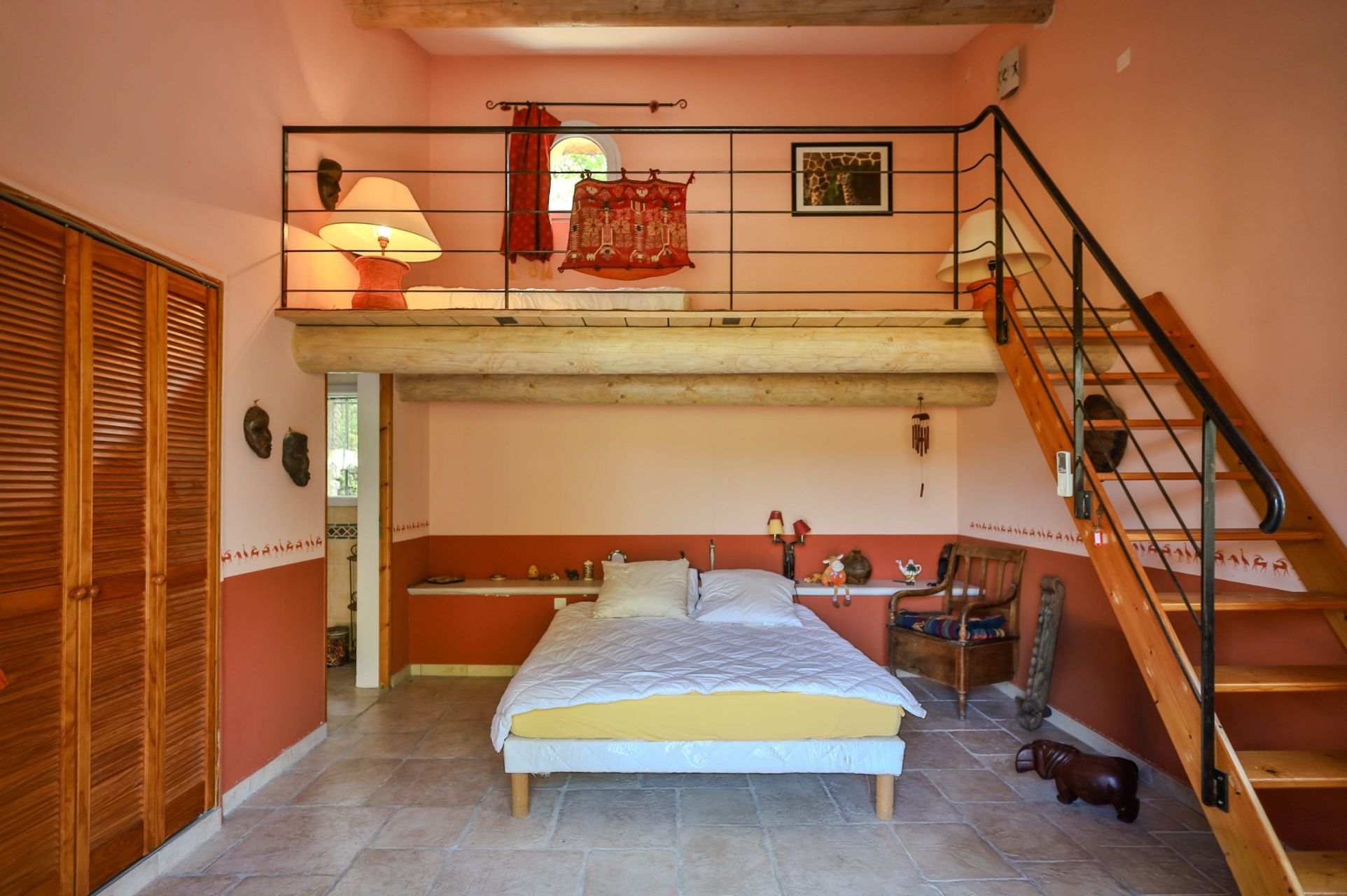 luxury house 8 Rooms for sale on GORDES (84220)