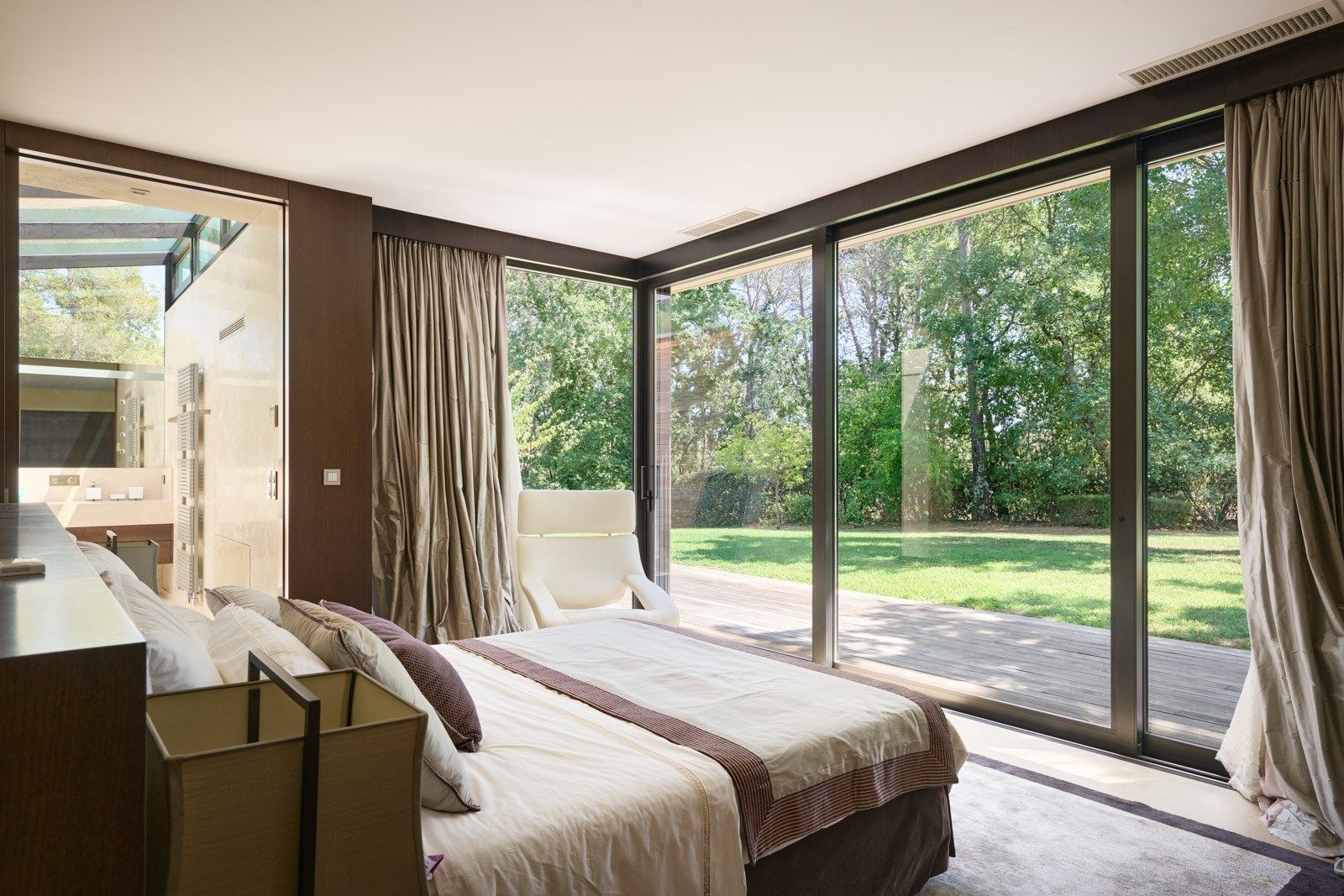 contemporary house 6 Rooms for sale on FAYENCE (83440)