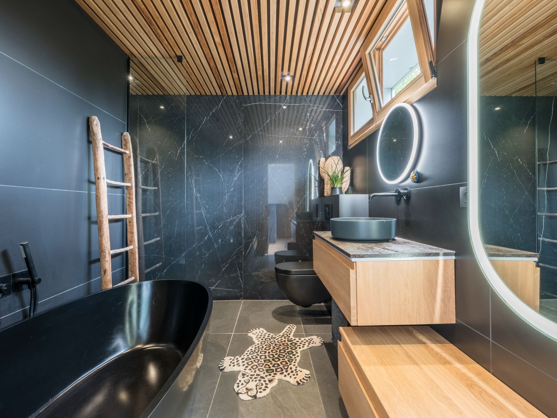 luxury apartment 5 Rooms for sale on CHAMONIX MONT BLANC (74400)