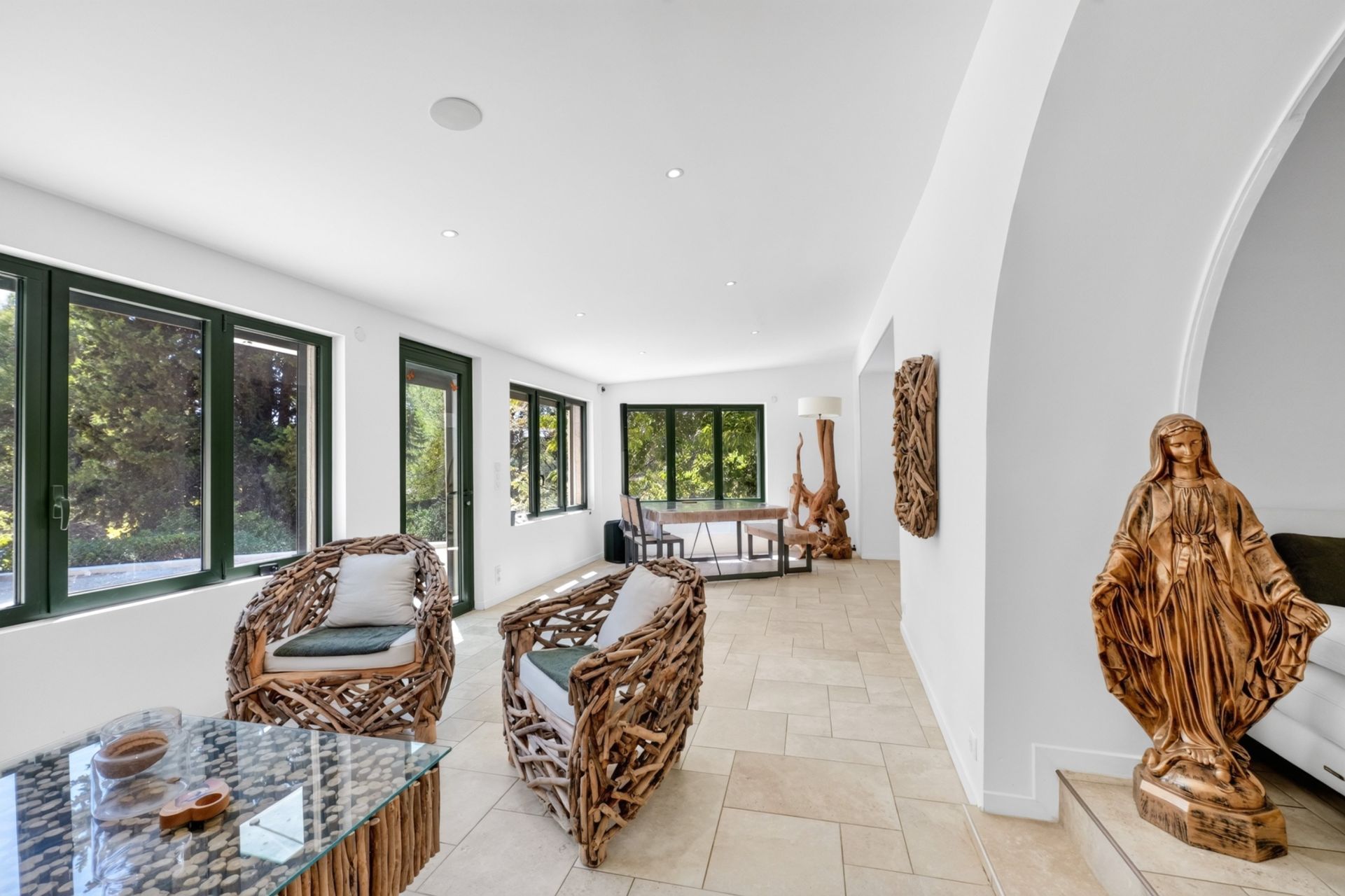 luxury house 6 Rooms for sale on ALLAUCH (13190)