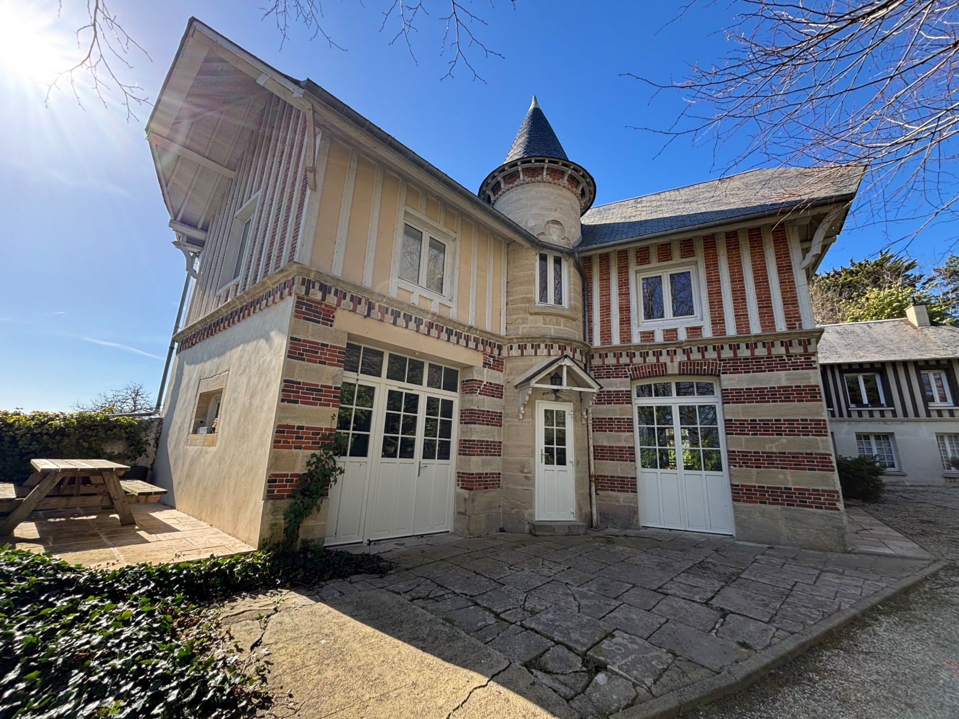 maison de luxe 9 Pièces en vente sur ARROMANCHES LES BAINS (14117)