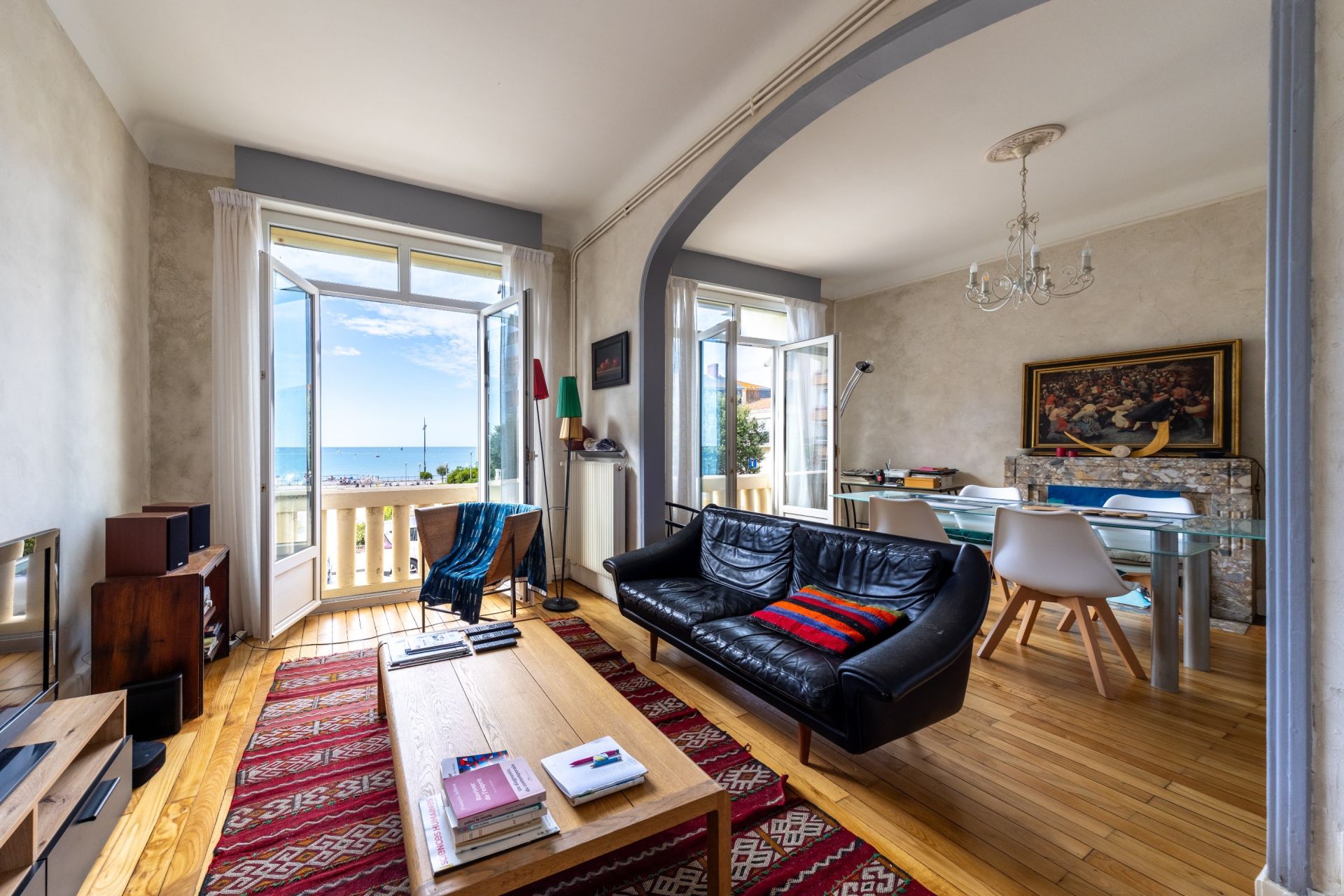 luxury apartment 4 Rooms for sale on LES SABLES D OLONNE (85100)