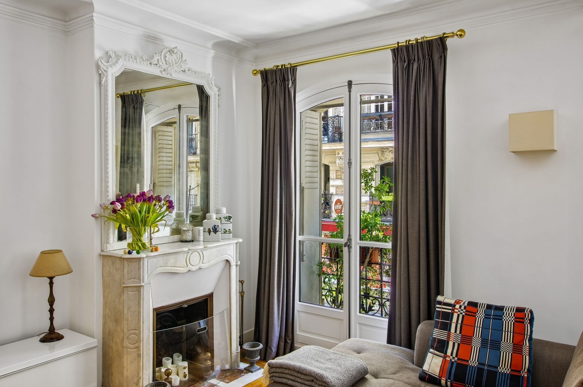 luxury apartment 4 Rooms for sale on PARIS (75018)