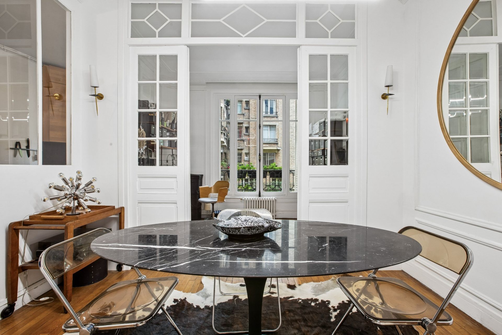luxury apartment 4 Rooms for sale on PARIS (75017)