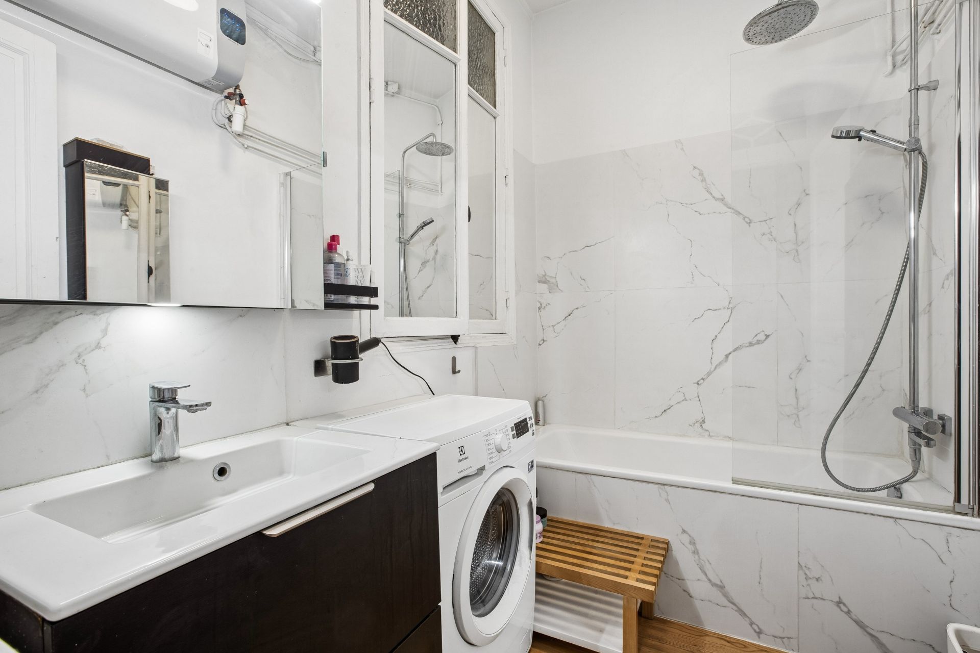luxury apartment 4 Rooms for sale on PARIS (75017)