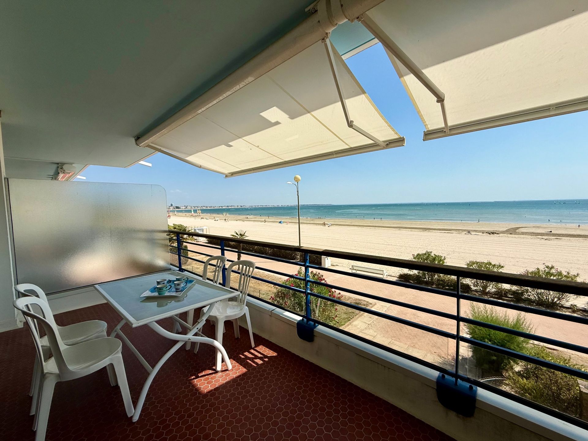 luxury apartment 2 Rooms for sale on LA BAULE (44500)