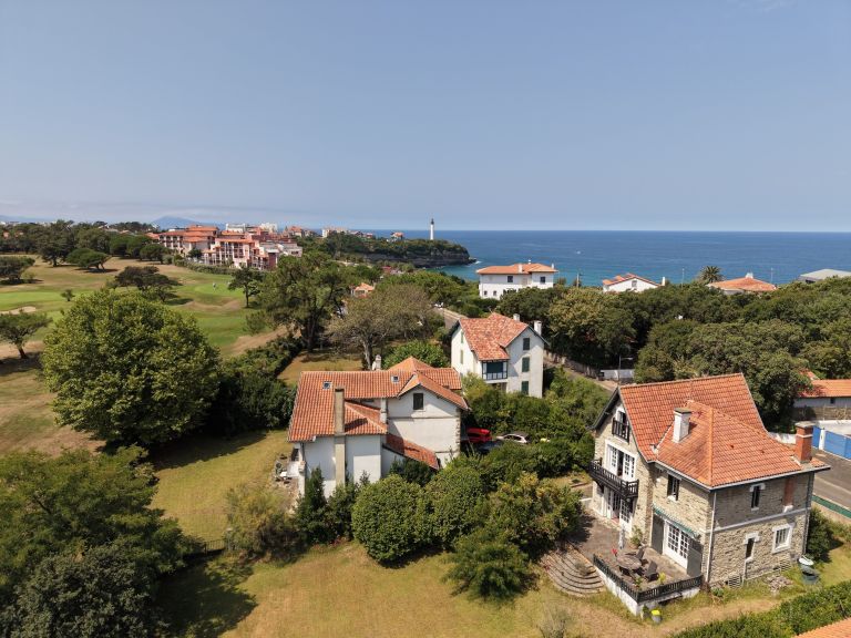 mansion 7 Rooms for sale on ANGLET (64600)