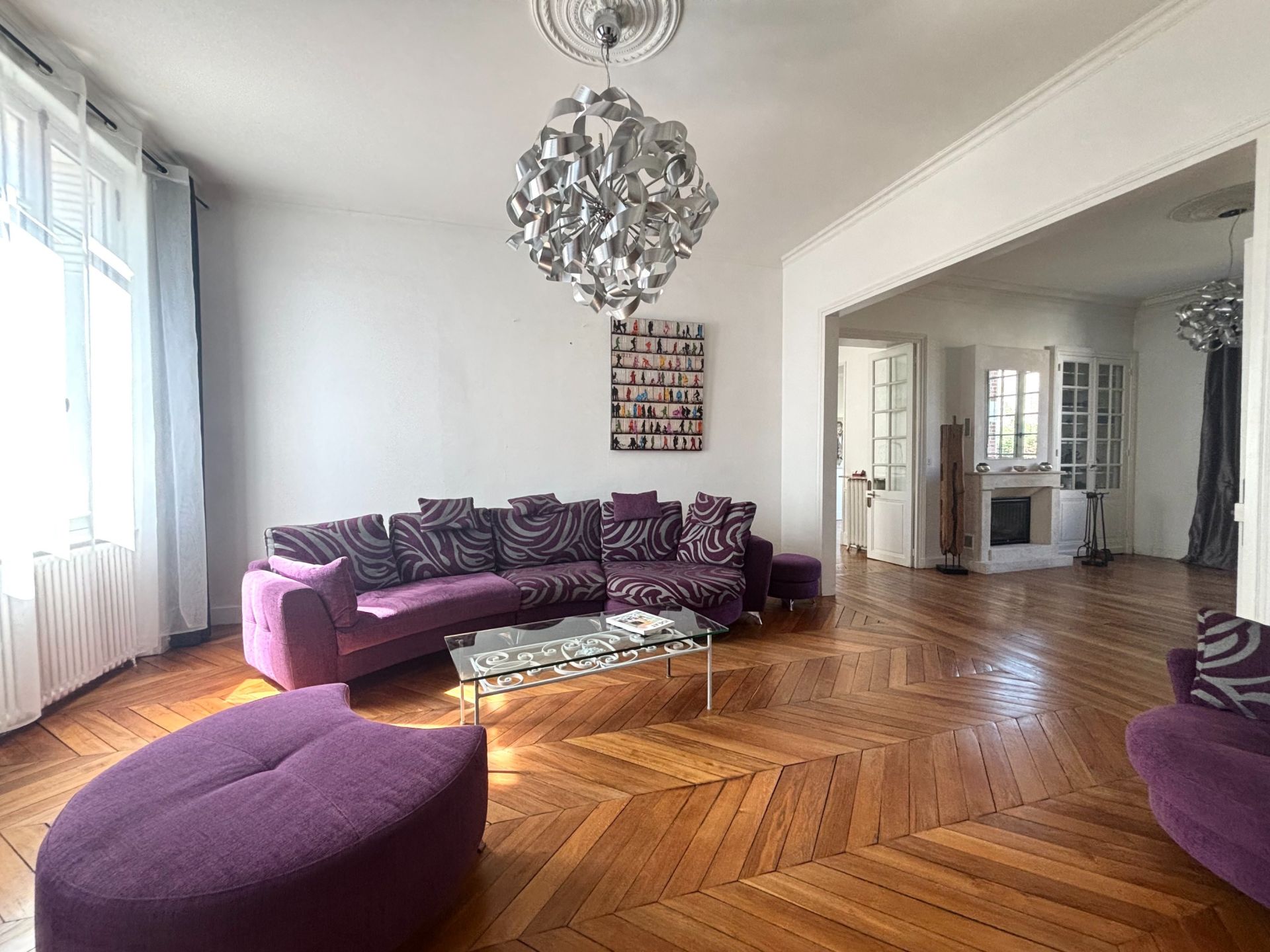 luxury house 9 Rooms for sale on ORLEANS (45000)